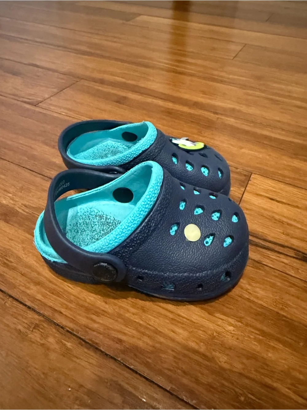 Kids Navy and Turquoise Slip-On Clogs - Unbranded